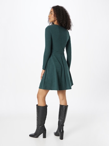 Robe 'Antonina' ABOUT YOU en vert