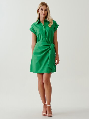 Tussah - Vestido camisero 'AVRIL' en verde