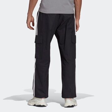 ADIDAS ORIGINALS Loosefit Cargobroek in Zwart