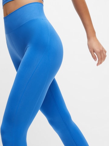 Skinny Leggings Pull&Bear en bleu : devant