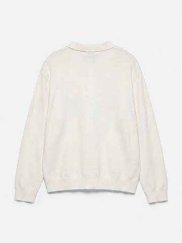 Pull&Bear Sweater in White