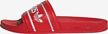 Claquettes / Tongs 'Adilette' ADIDAS ORIGINALS en rouge : devant