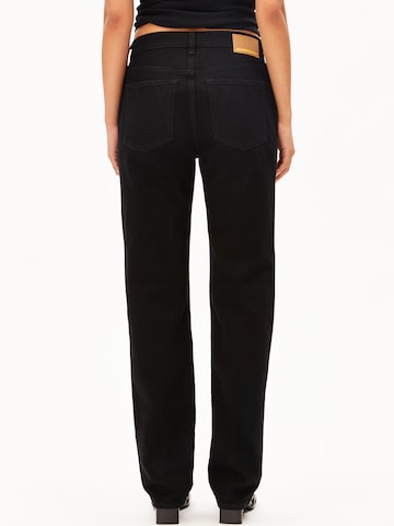Regular Jean ARMEDANGELS en noir