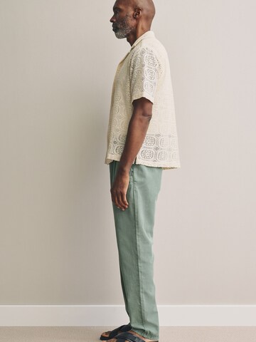 Next Обычный Брюки со складками в Зеленый