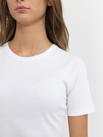 Esmé Studios قميص 'ESBlossom SS O-neck Rib' بلون أبيض