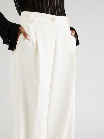 GERRY WEBER Wide leg Trousers with creases in White