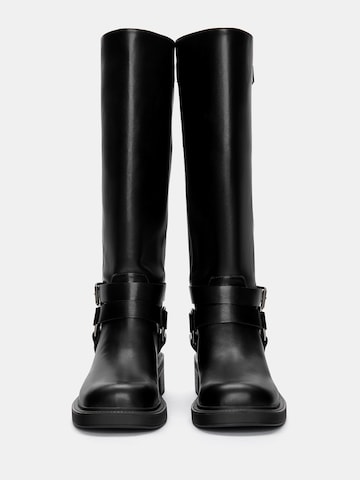 Pull&Bear Stiefel in Schwarz