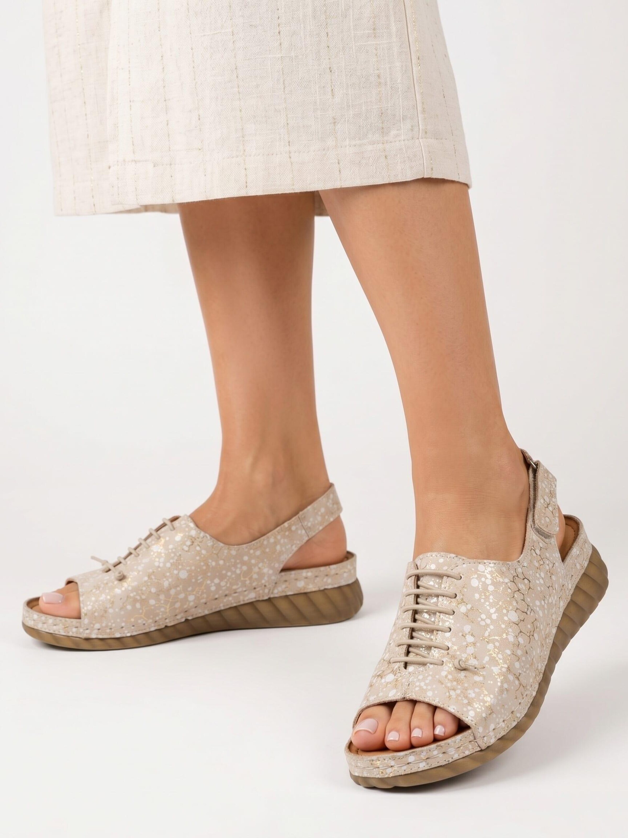 Maciejka Sandaal in Beige: voorkant