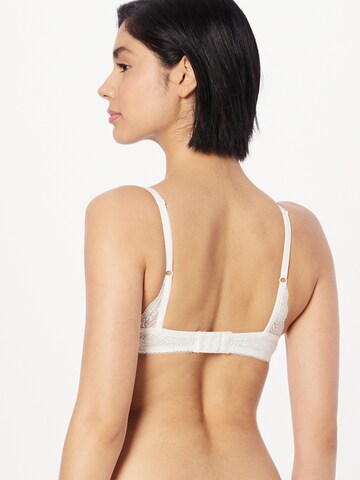 Invisible Soutien-gorge Cotton On Body en beige