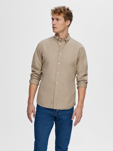 SELECTED Slim fit Overhemd 'Rick' in Bruin: voorkant