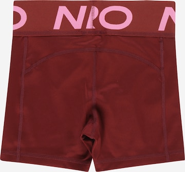 NIKE Skinny Sportshorts in Rot