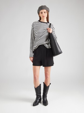 Regular Pantalon à pince QS en noir