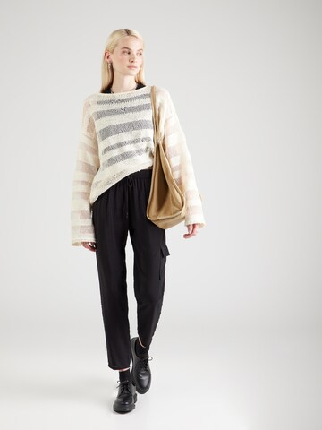 s.Oliver Tapered Cargobroek in Zwart