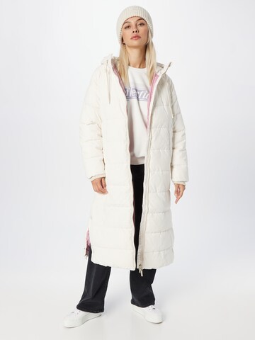 QS Winter Coat in White