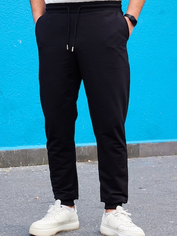 Trendyol Tapered Παντελόνι σε μαύρο