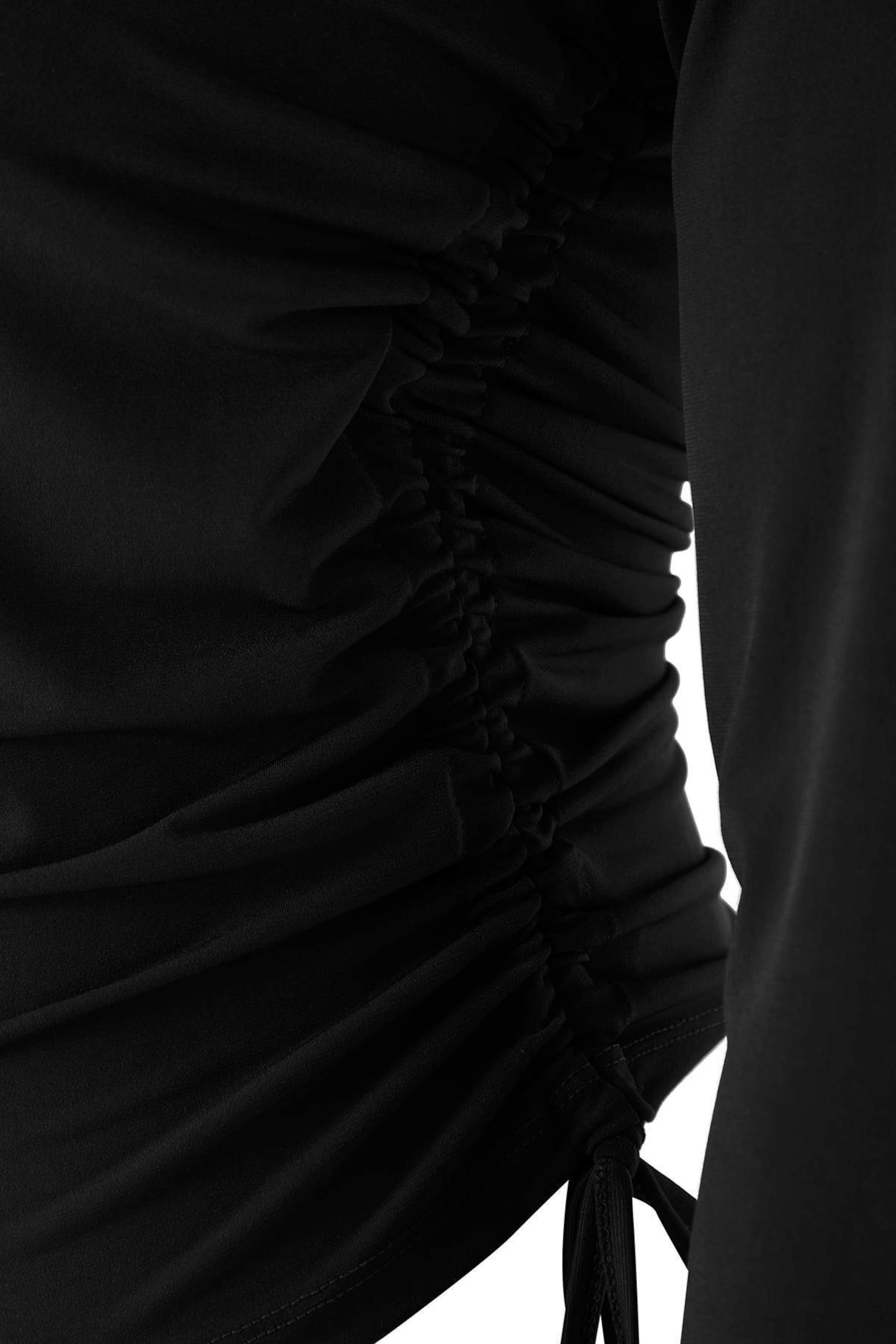 Trendyol Curve - Camiseta en negro