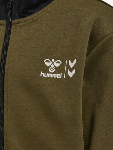 Hummel Trainingsanzug in Grün