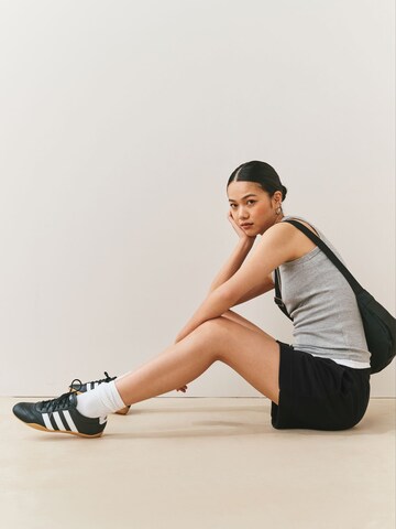 regular Pantaloni di Next in verde