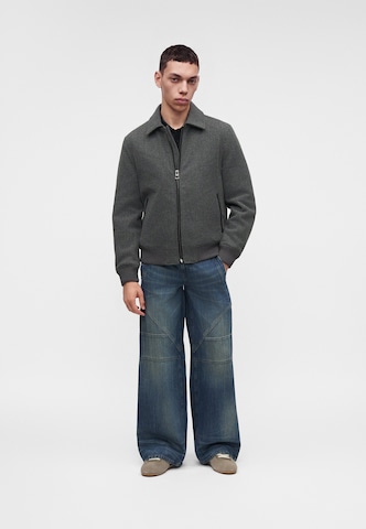 GUESS Between-Season Jacket in Grey