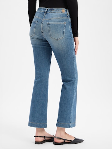 MAC Flared Jeans ' Dream Boot ' in Blau
