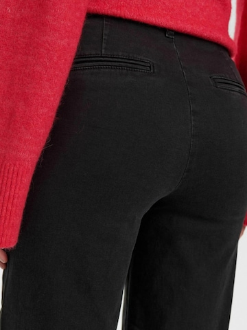 NÜMPH Loosefit Farkut värissä musta