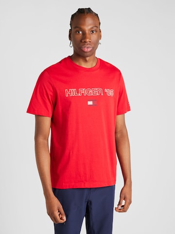 T-Shirt TOMMY HILFIGER en rouge : devant