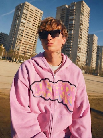 Bershka Collegetakki 'TOM&JERRY' värissä vaaleanpunainen