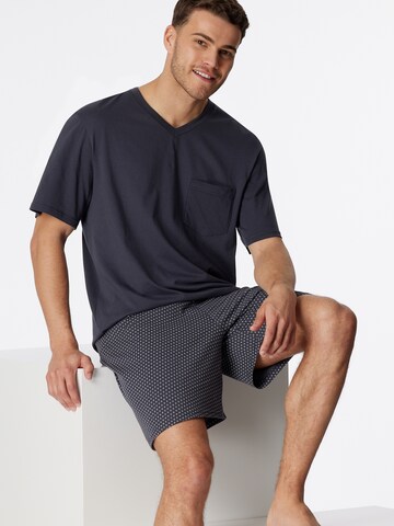 SCHIESSER Pyjamas kort 'Essentials' i grå
