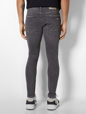 Bershka Skinny Jeansy w kolorze szary