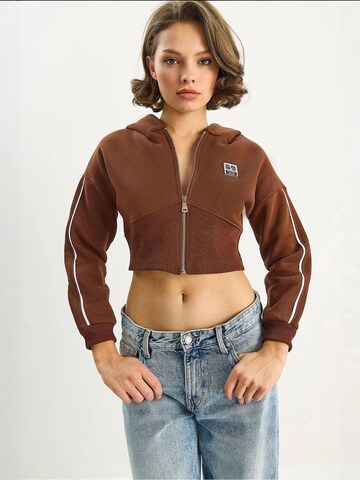 Bianco Lucci Sweat jacket in Brown: front