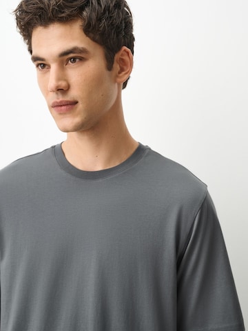 Next T-Shirt 'Essential' in Grau