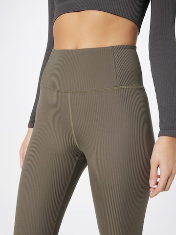 Girlfriend Collective Skinny Workout Pants in Green