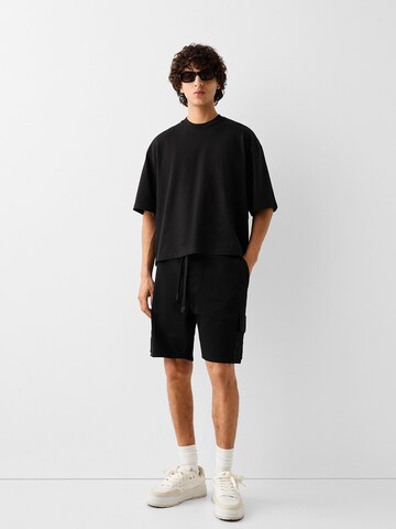 Bershka Loosefit Shorts in Schwarz