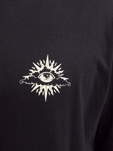JACK & JONES T-shirt 'JJJACKIE' i svart