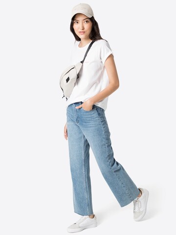 balts Maison Labiche T-Krekls 'Poitou'