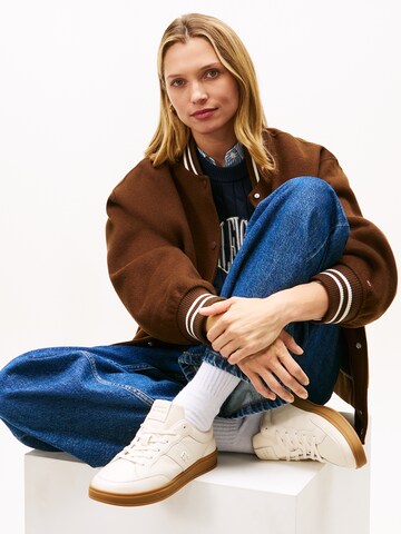 TOMMY HILFIGER - Zapatillas deportivas bajas 'HERITAGE COURT' en beige