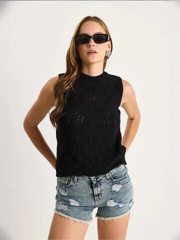 Top in maglia di Bianco Lucci in nero