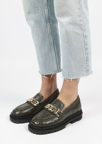 SACHA Classic Flats in Green