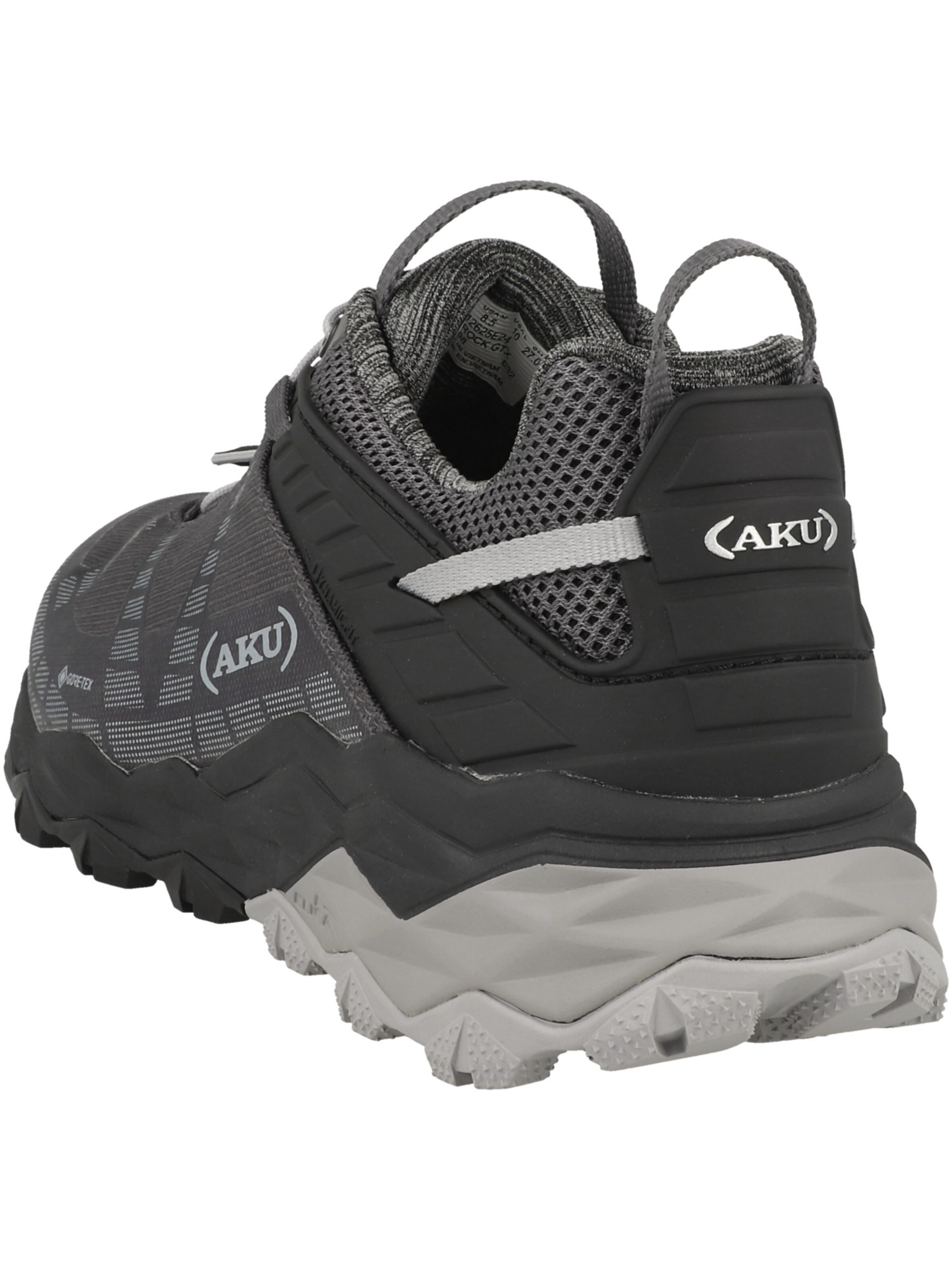 Chaussure basse 'Flyrock' AKU en noir