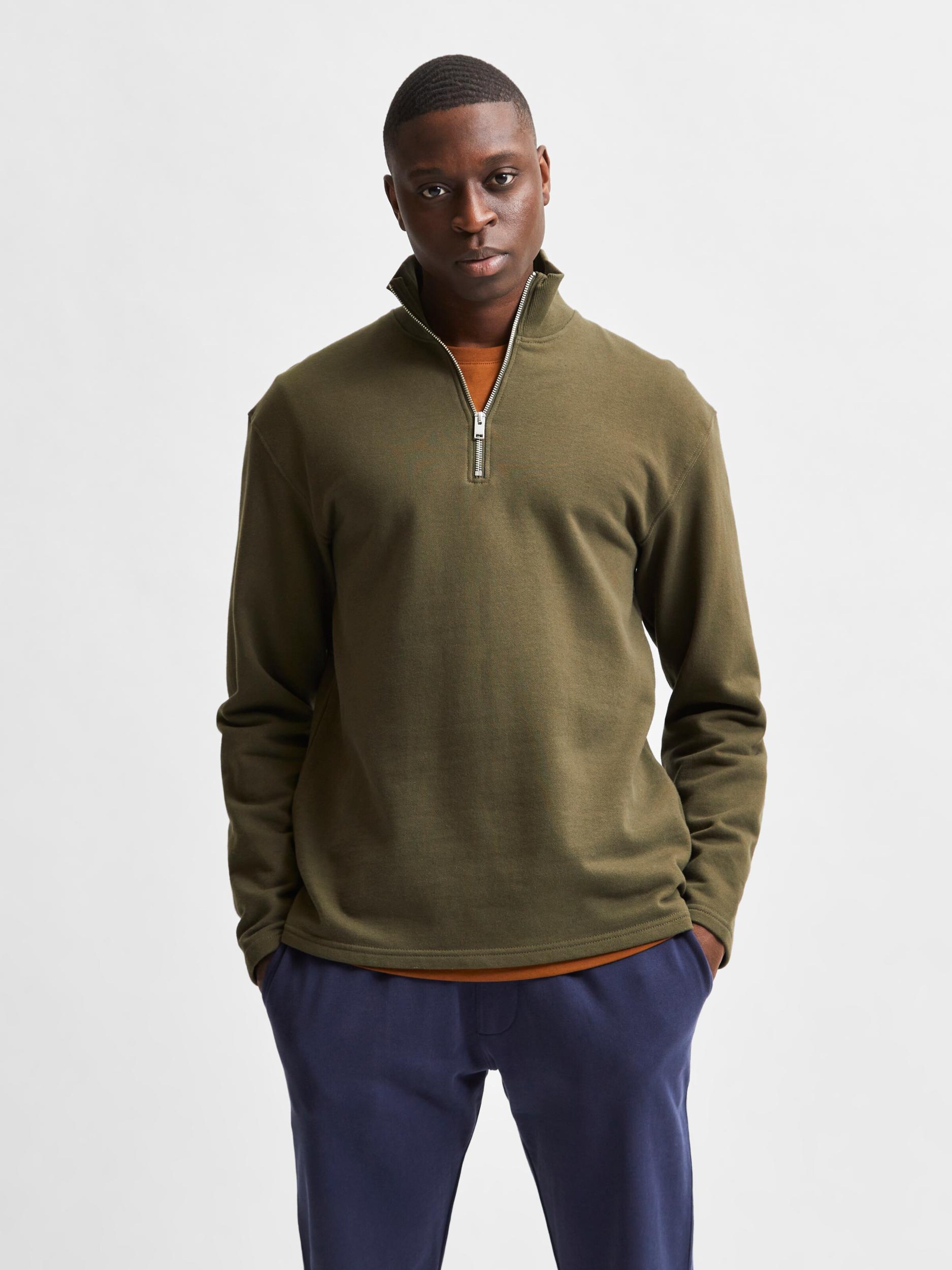 Männer Sweat SELECTED HOMME Sweatshirt in Oliv - WO06319 Männer Sweat SELECTED HOMME Sweatshirt in Oliv - WO06319
