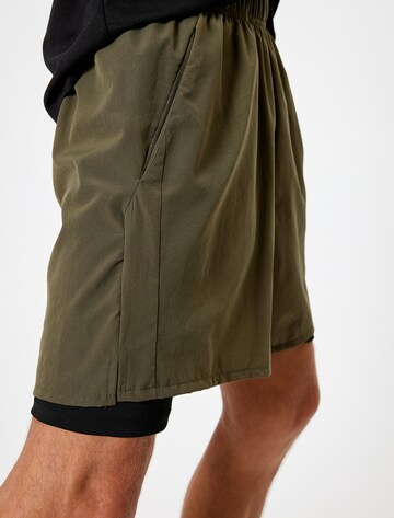Koton Regular Pants in Green