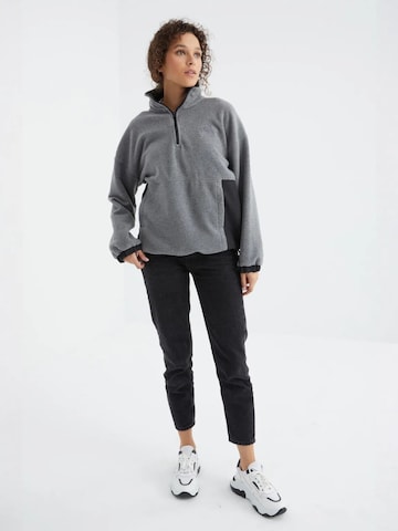 Giacca di pile di Tommy Life in grigio
