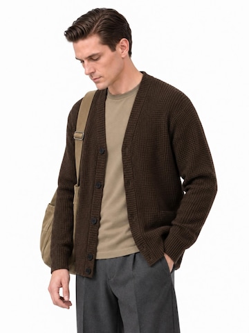 ALLTHEMEN Knit Cardigan 'Glimmerzeit' in Brown: front