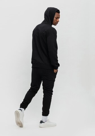 Tom Barron Tracksuit in Black