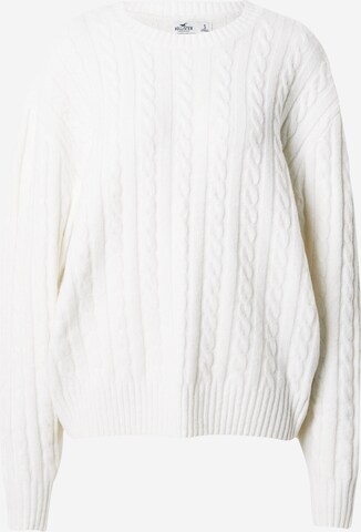 HOLLISTER Sweater in White: front