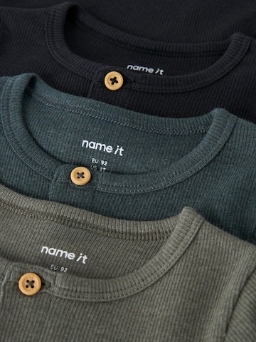 NAME IT Shirts i grå