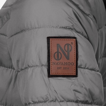 NAVAHOO Зимно палто 'Umay' в сиво