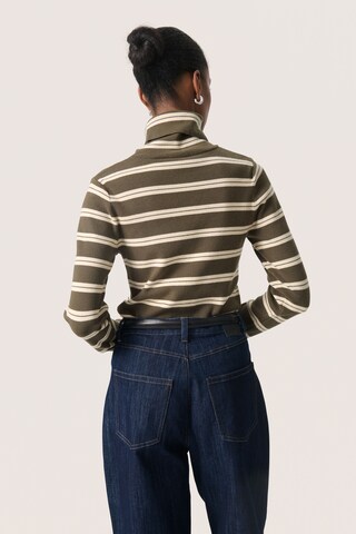 SOAKED IN LUXURY Pullover 'Spina' in Grün