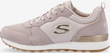 SKECHERS Sneakers in Pink: front