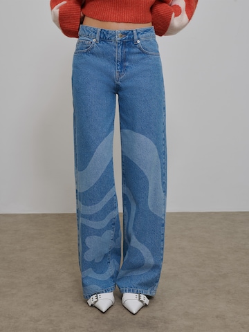Wide Leg Jean 'Daze Dreaming' florence by mills exclusive for ABOUT YOU en bleu : devant